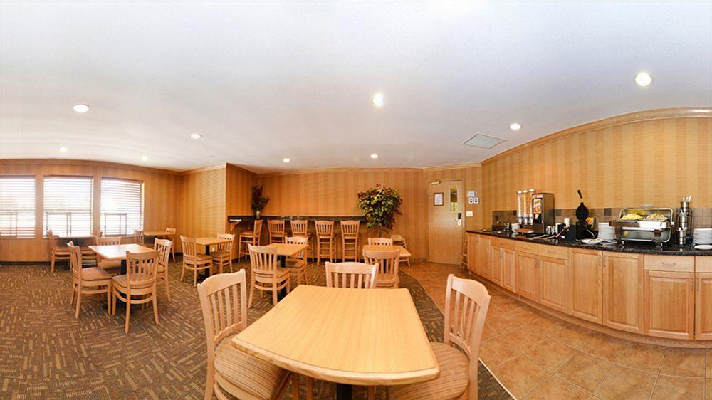 Best Western Plus Country Meadows Inn Aldergrove Exterior foto