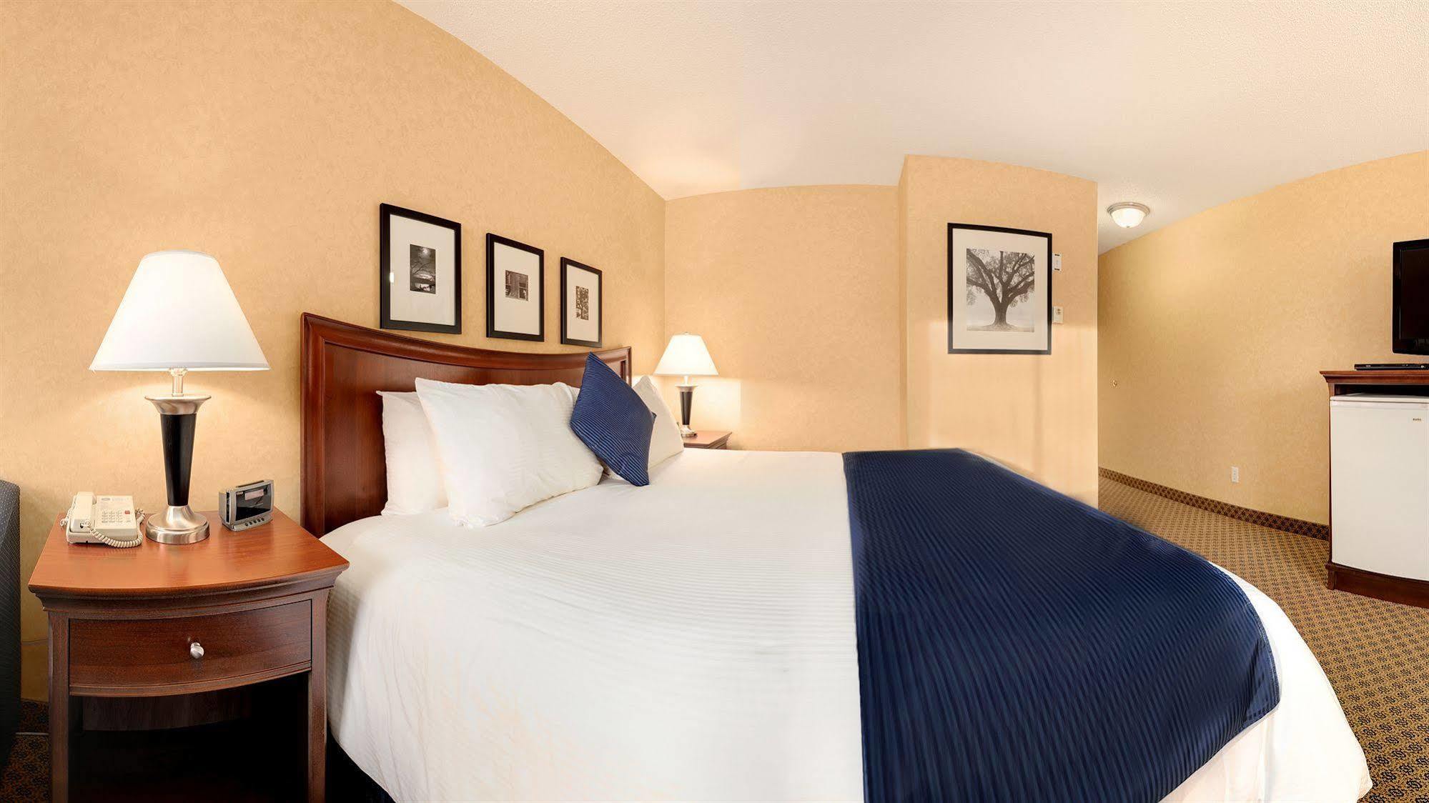 Best Western Plus Country Meadows Inn Aldergrove Exterior foto